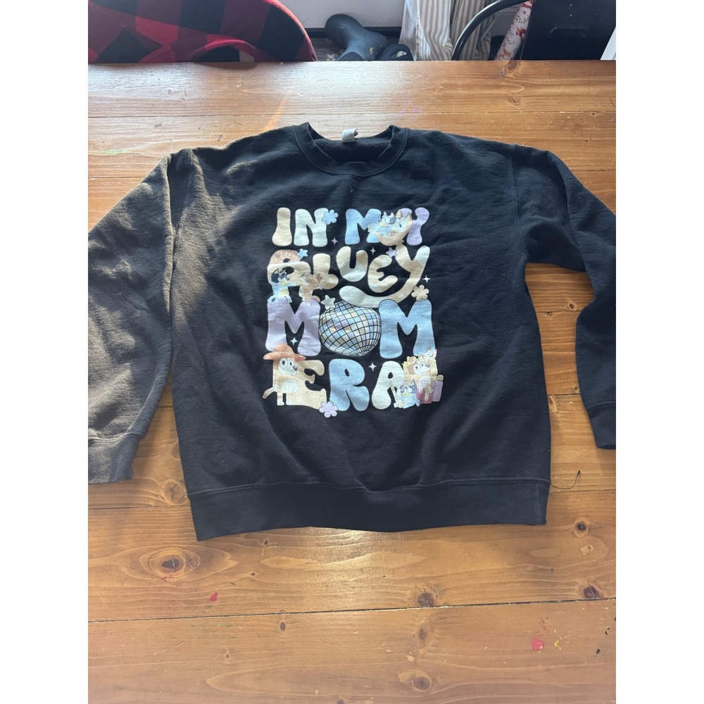 Bluey Mom‎ Crewneck Sweatshirt Black Graphic Print Pullover Top Women's M